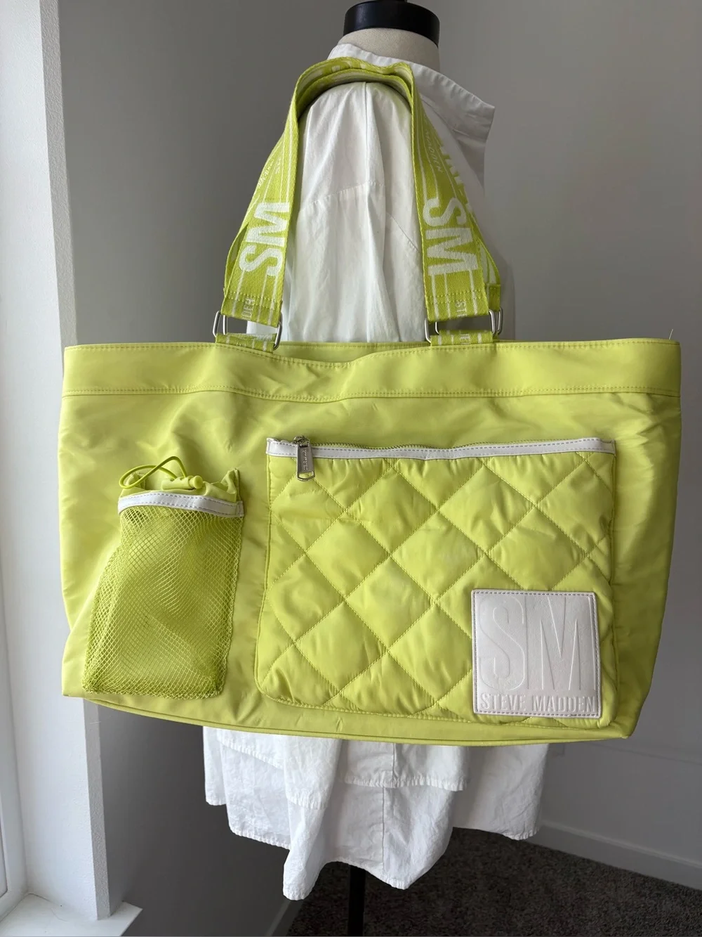 Steve Madden Bright yellow full Zip Tote or travel bag